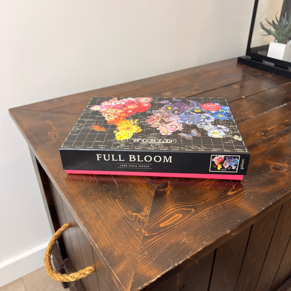 Full Bloom 1000 Piece Puzzle - Colorful Floral Design